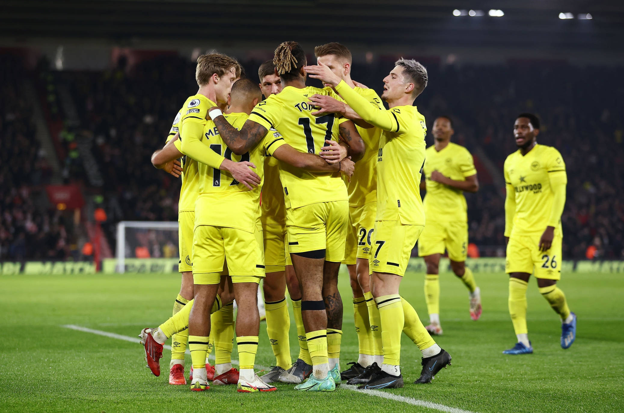 极强的头球 极强的头球